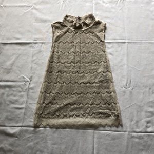 Lace sleeveless shirt